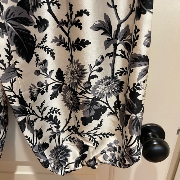 NWT Maeve satin finish joggers - Picture 3 of 4